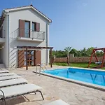 Marko Villa Kras